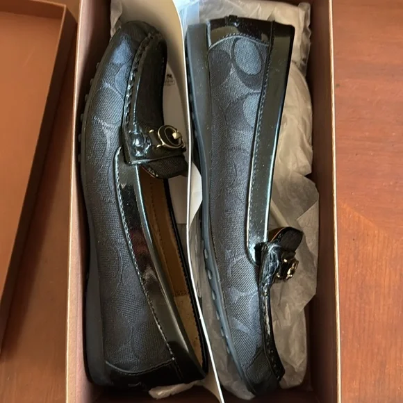 Coach logo black loafers size 6 - Picture 3 of 4